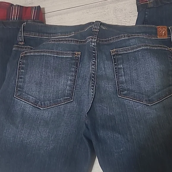 Sneakpeek Boyfriend 9 - Picture 6 of 7